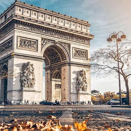 2 Min Arc De Triomphe- Paris