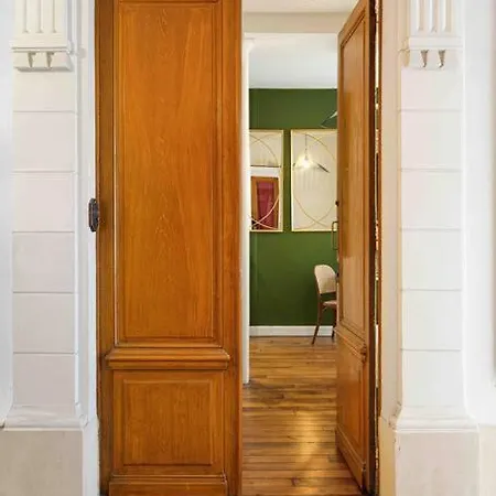 2 Min Arc De Triomphe-